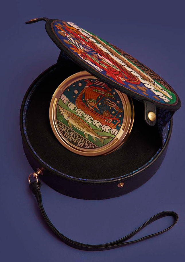 �������!