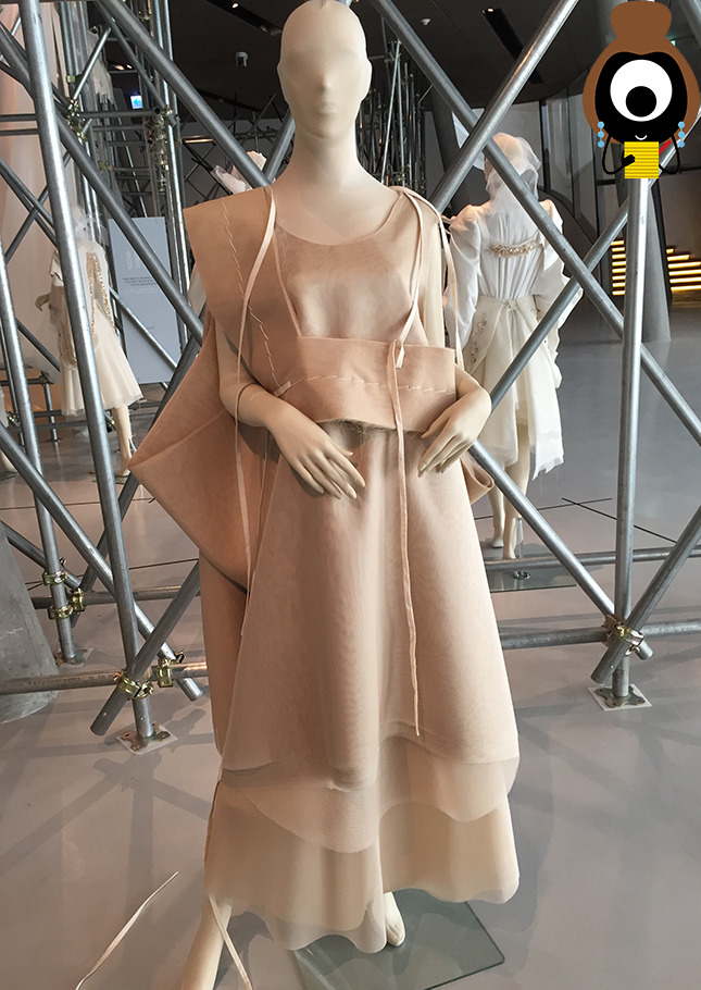 Jin Teok�s Poetic Vision