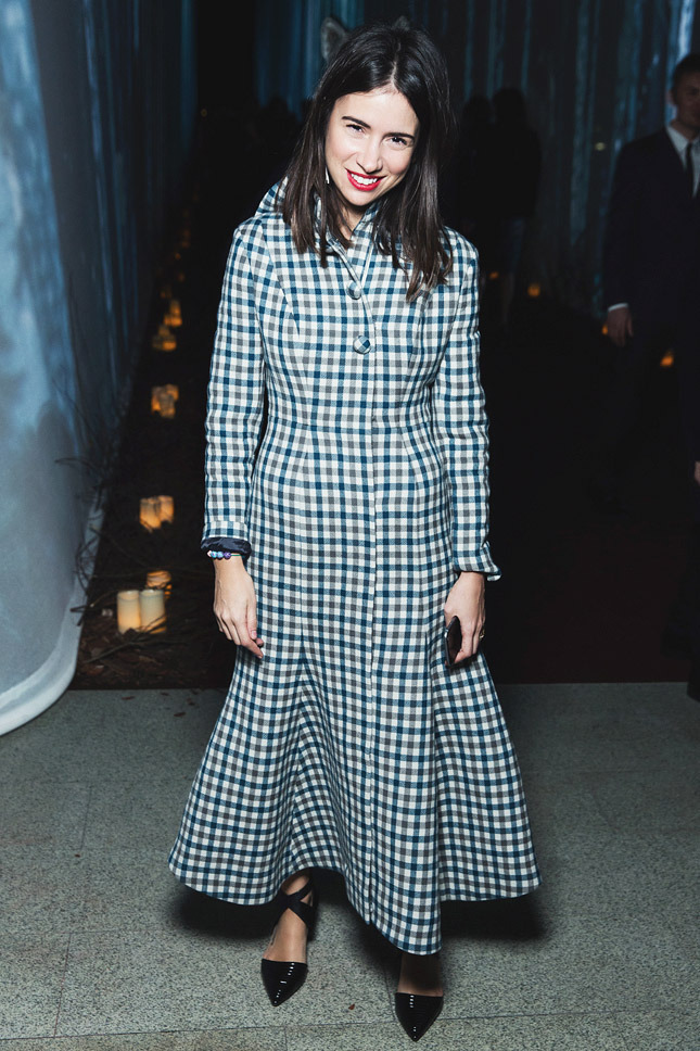     Vika Gazinskaya   Louis Vuitton   Herms  