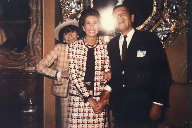    Vintage Voyage   .... -